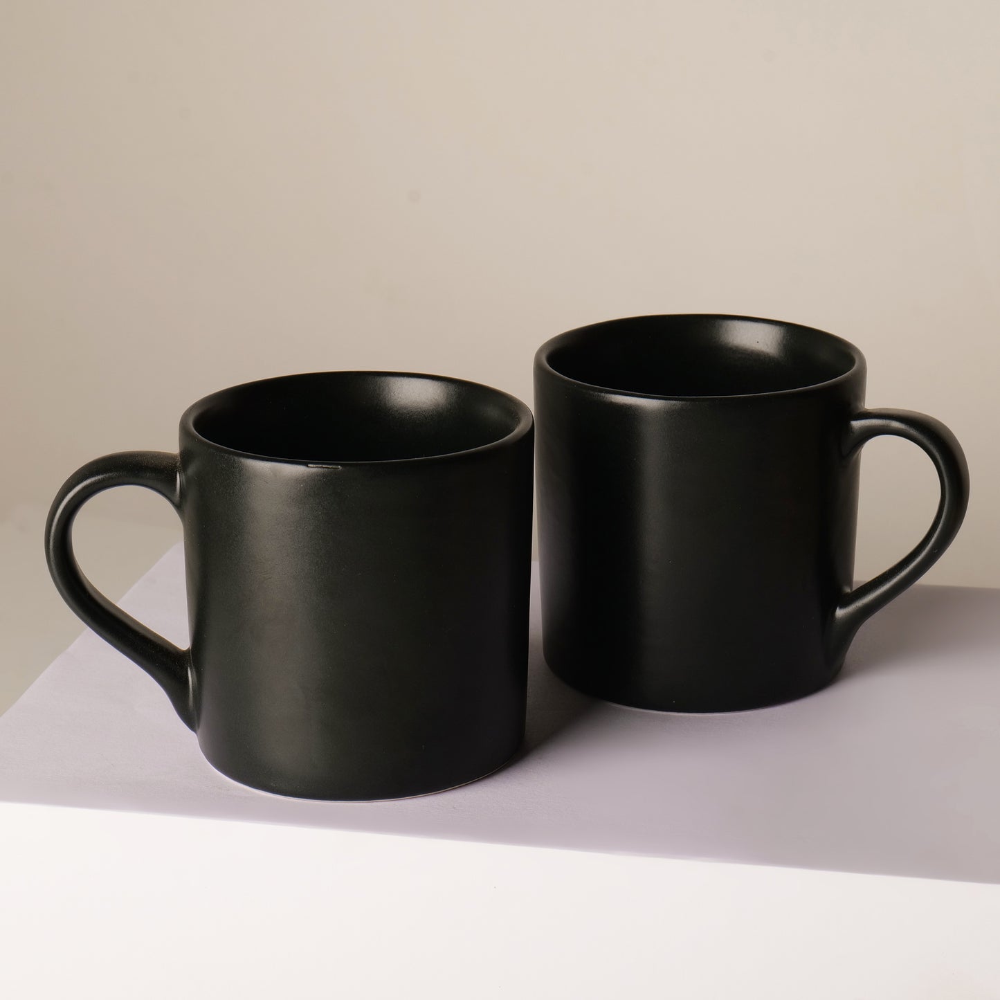 Noira Onyx Mugs – Set of 2