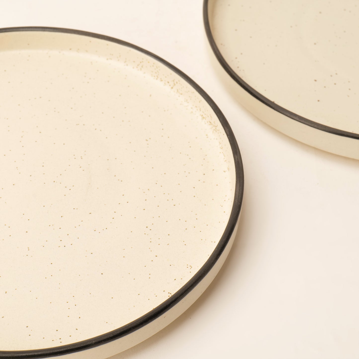 Noa Ivory Rimmed Plate - 1 Piece (Large)