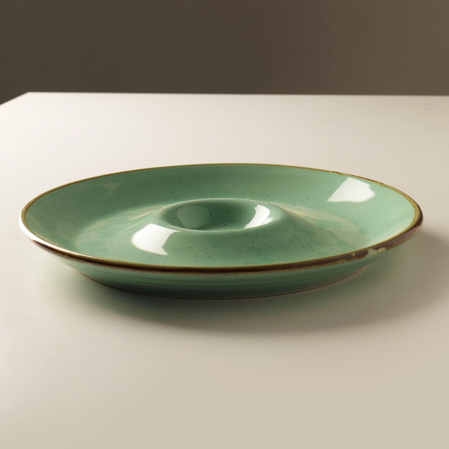 Sage Rimmed Chip & Dip Plate - Single