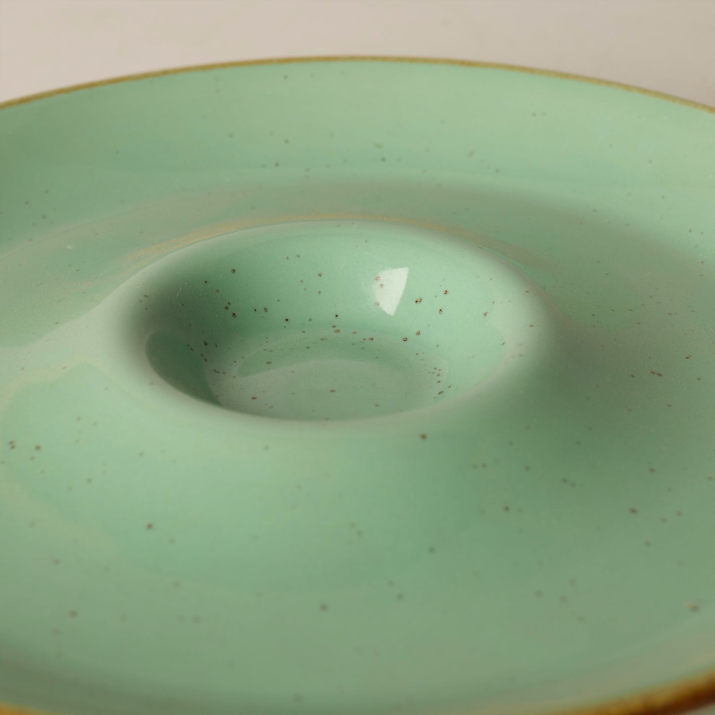 Sage Rimmed Chip & Dip Plate - Single