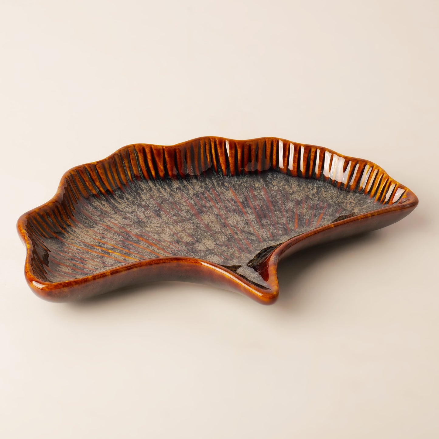 Veha Leaf Platter - 1 piece
