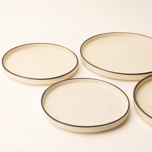 Noa Rimmed Plate Set – Set of 4