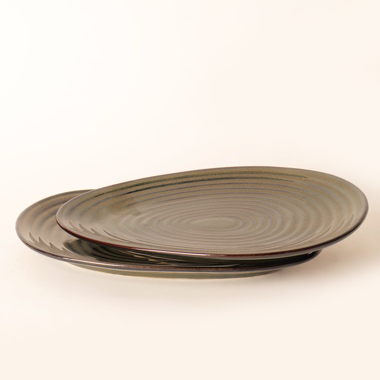 Aaru Rippled Platter