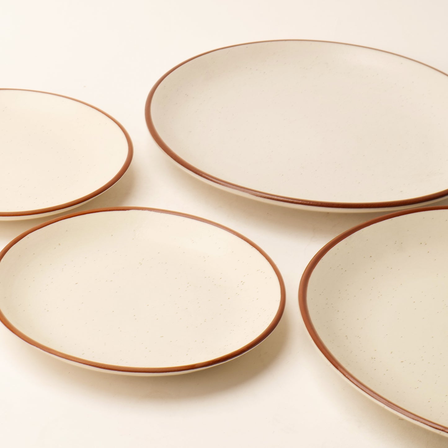 Niva Speckled Dinner & Side Plate Set – (Set of 4)